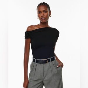 Aritzia Gallery Top - Black, M